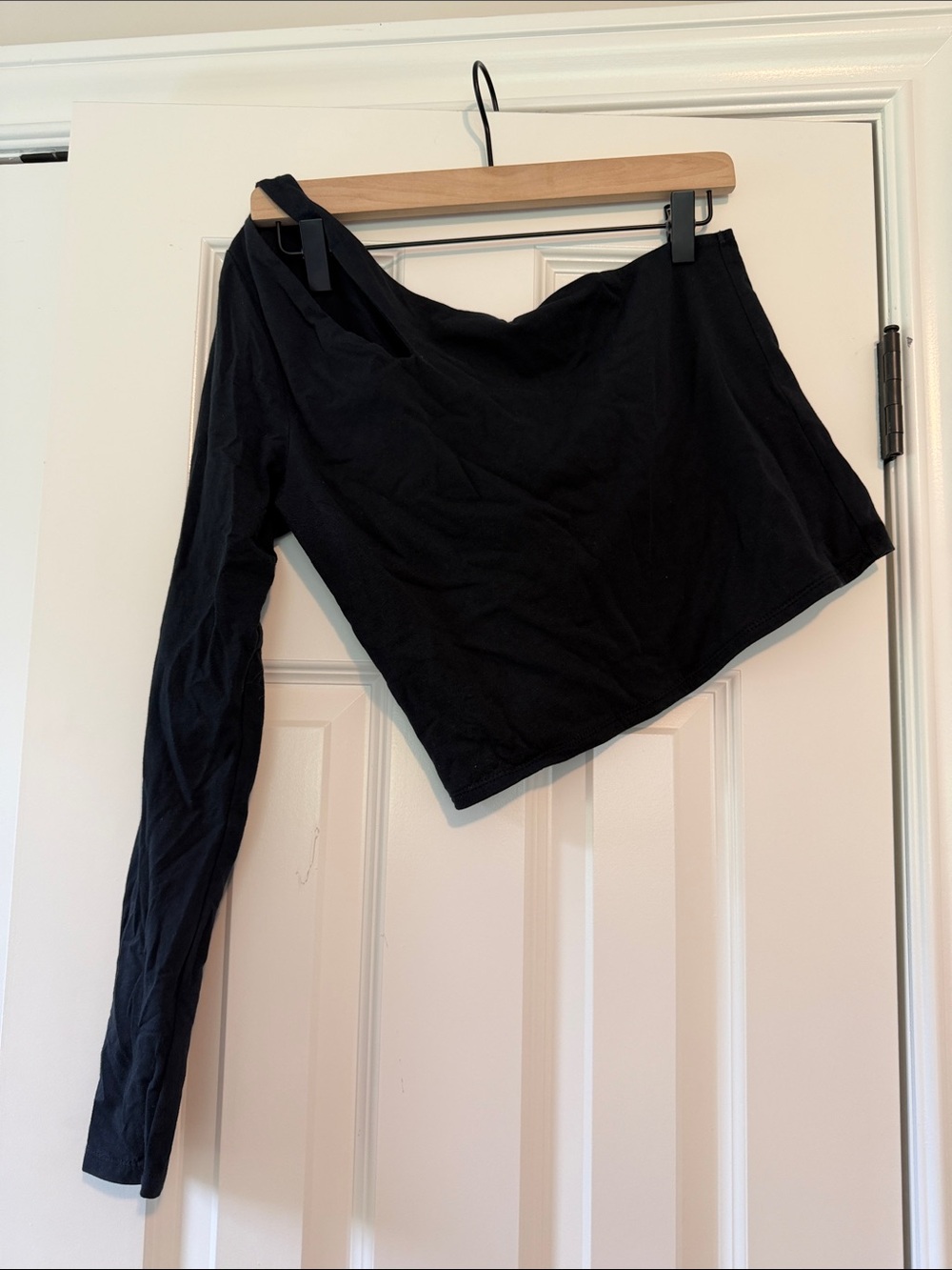 Abercrombie & Fitch Black Asymmetric One-Arm Crop Top